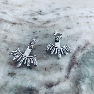 NWT Paparazzi silver ear jackets